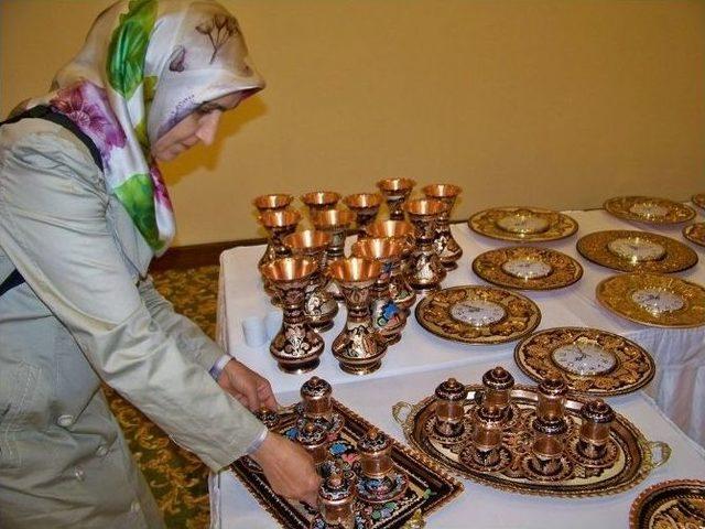 Hassa Bakırı, Görücüye Çıktı