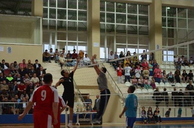 Kargı Belediyesi&rsquo;nden Voleybol Turnuvası 1