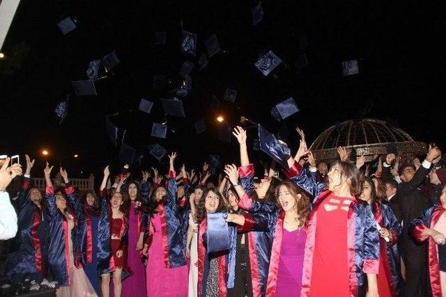Erkan Temel Lisesi &Ouml;ğrencilerinin Mezuniyet Coşkusu 1