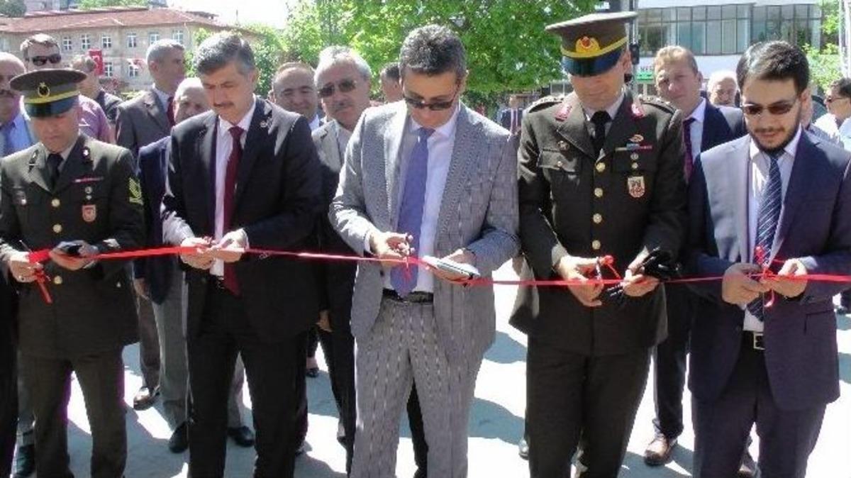 Ak&ccedil;akoca Halk Eğitim Sergisinde Sanatlar Konuştu