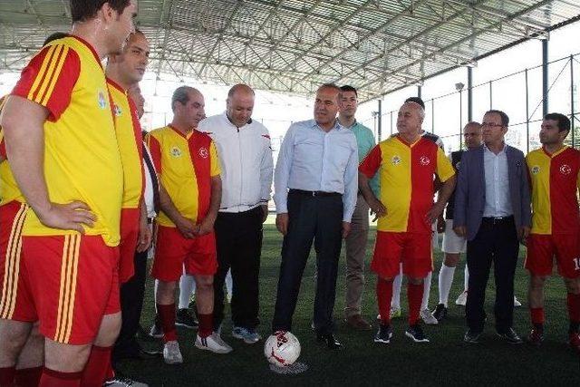 Şehit Otobüs Şoförü Ali Köse Futbol Turnuvası Başladı