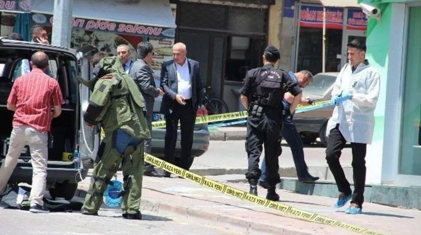 Bomba S&uuml;s&uuml; Verdiği &Ccedil;anta İle Bankayı Soymaya Kalkıştı