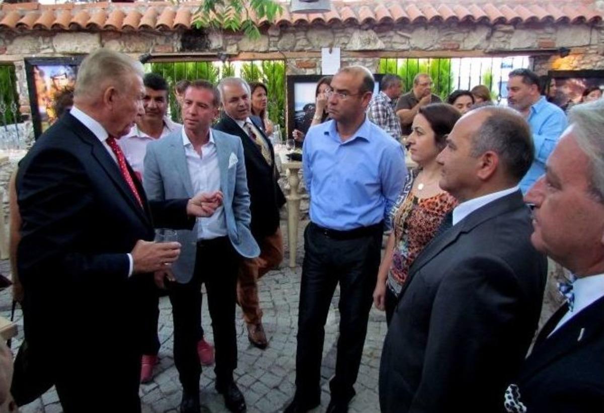 &Uuml;nl&uuml; Gazeteci Korcan Karar&rsquo;dan Anlamlı G&uuml;nde Anlamlı Sergi