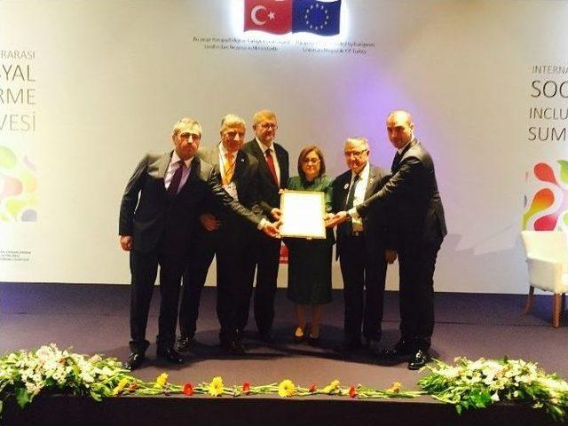 Uclg-mewa Başkanı Şahin, Uluslararası Sosyal İçerme Zirvesi’ne Katıldı 2