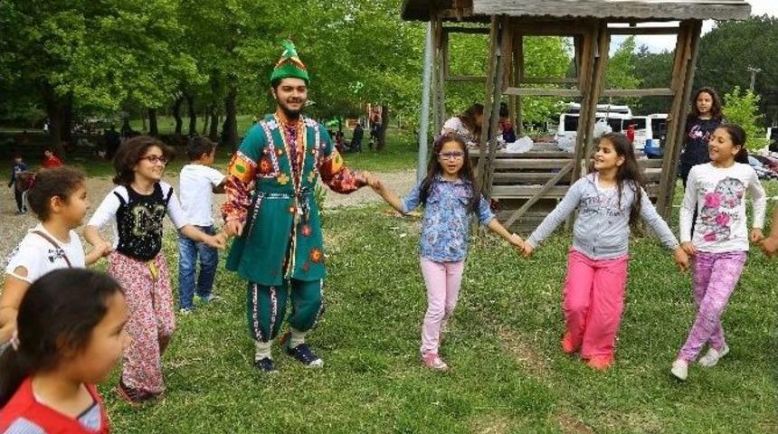 Bilgi Evi &Ouml;ğrencilerinin Piknik Keyfi