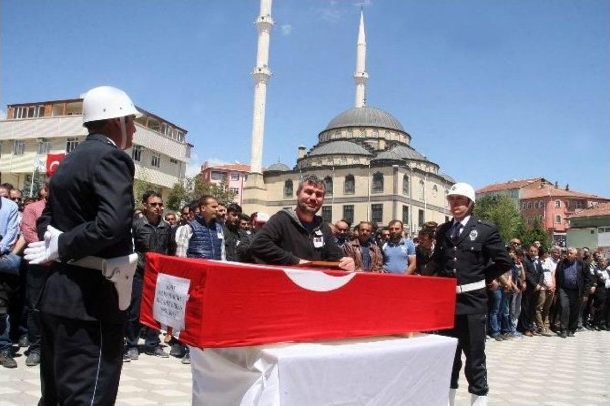 Yozgatlı Şehit Polis M&uuml;cahit Erbaş Son Yolculuğuna Uğurlandı