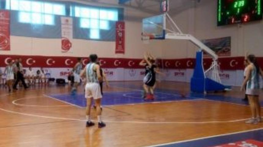 Yıldız Kızlar T&uuml;rkiye Şampiyonası T&uuml;m Hızıyla Devam Ediyor