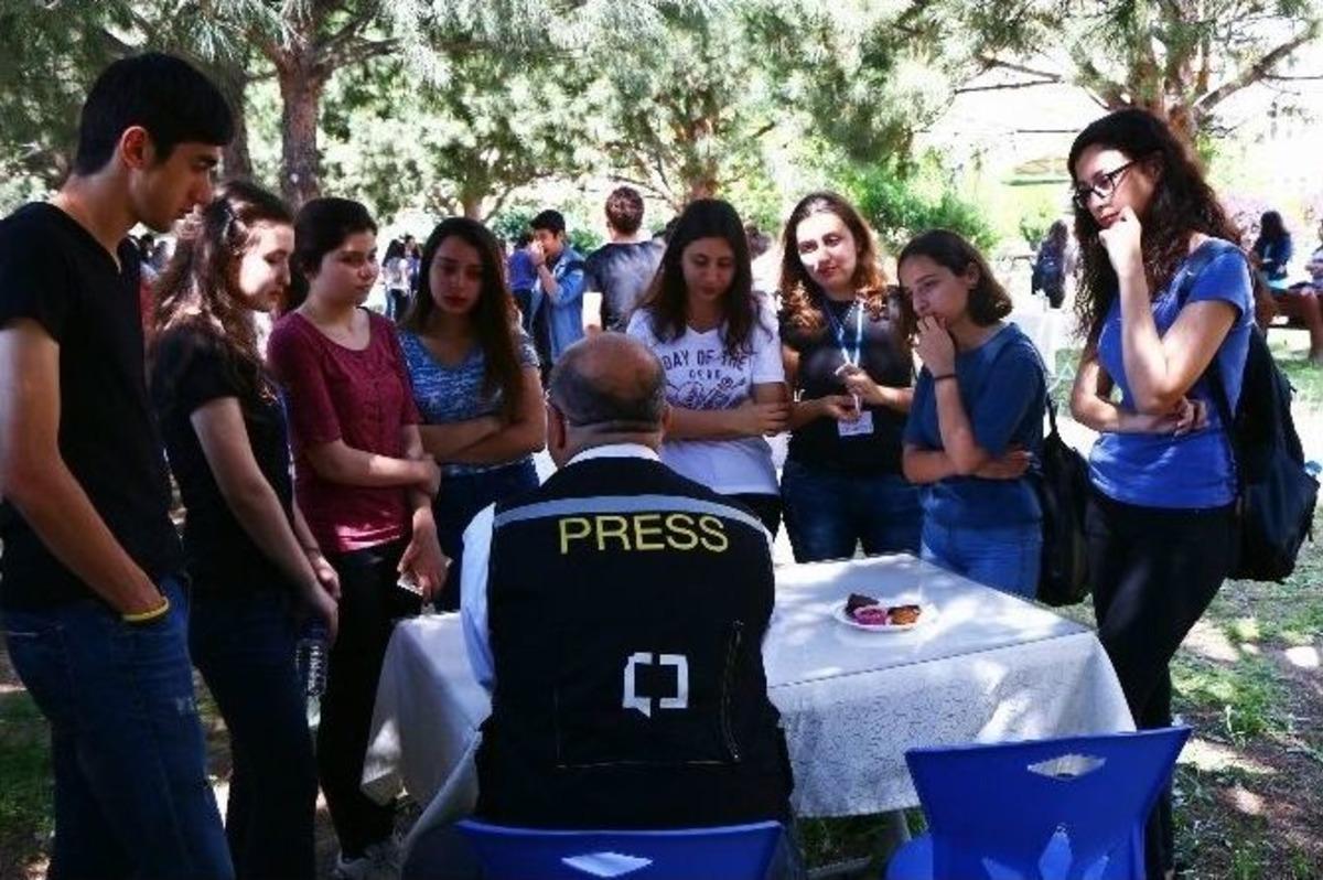 Lise &Ouml;ğrencileri, Mesleklerle Tanıştı