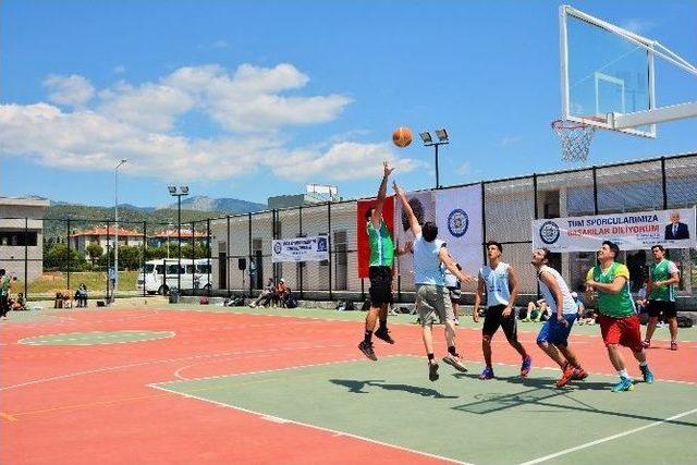 Büyükşehir Sokak Basketbol Turnuvası Sona Erdi