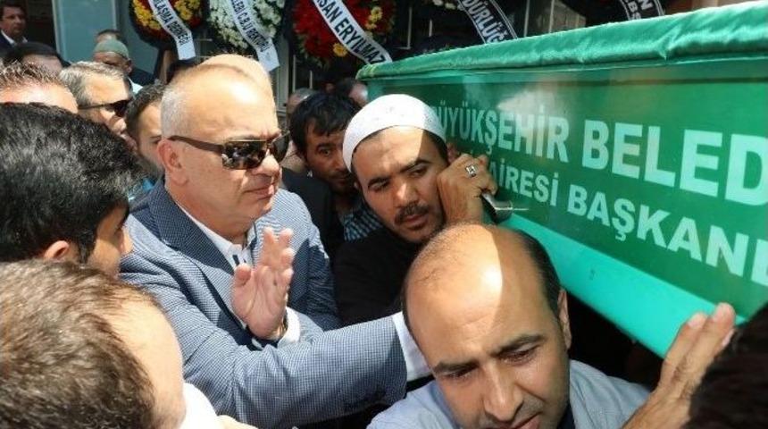 Kazada &Ouml;len Son Belediye İş&ccedil;isi De Toprağa Verildi