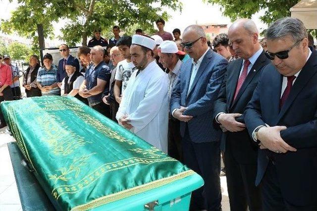 Kazada &Ouml;len Son Belediye İş&ccedil;isi De Toprağa Verildi 1