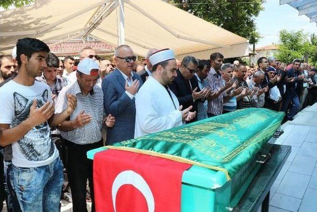 Kazada &Ouml;len Son Belediye İş&ccedil;isi De Toprağa Verildi 2