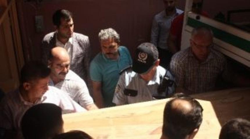 Şehit Polisin Cenazesi Adli Tıp Kurumu Morgu&rsquo;na Kaldırıldı