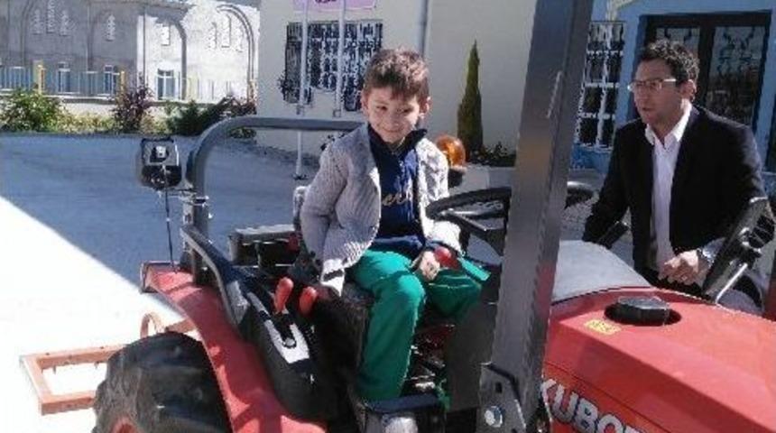 Boz&uuml;y&uuml;kl&uuml; Miniklere &Ccedil;ift&ccedil;ilik Anlatıldı