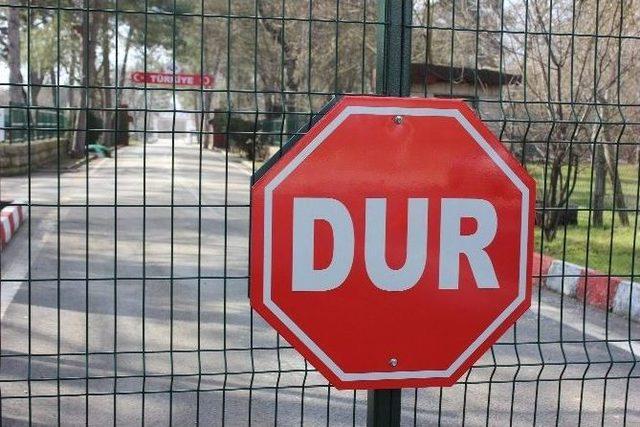 Komşuda Grev Başladı, Sınır Kapıları Kapandı 1