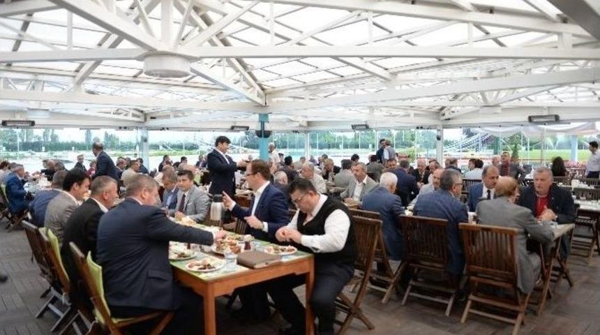 D&uuml;ndar, Muhtarları Dinledi