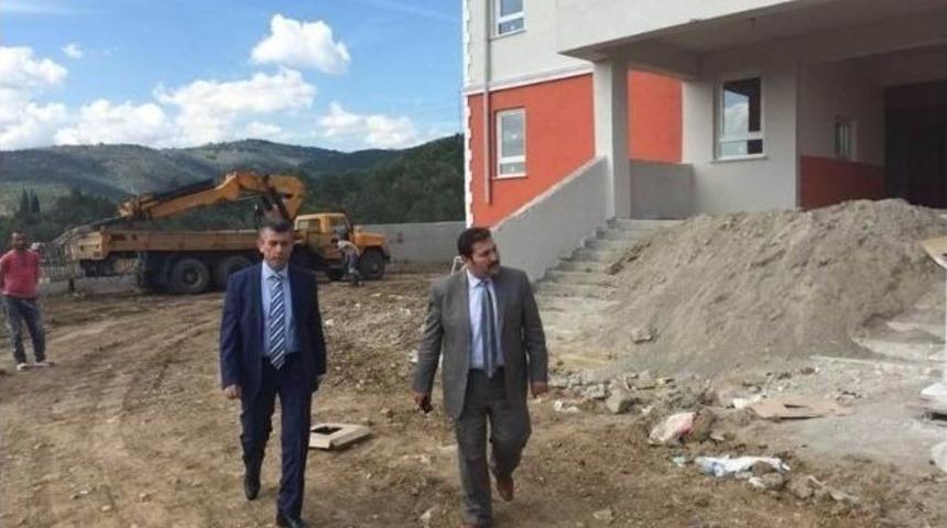 Yapılan Okulları Ziyaret Ettiler