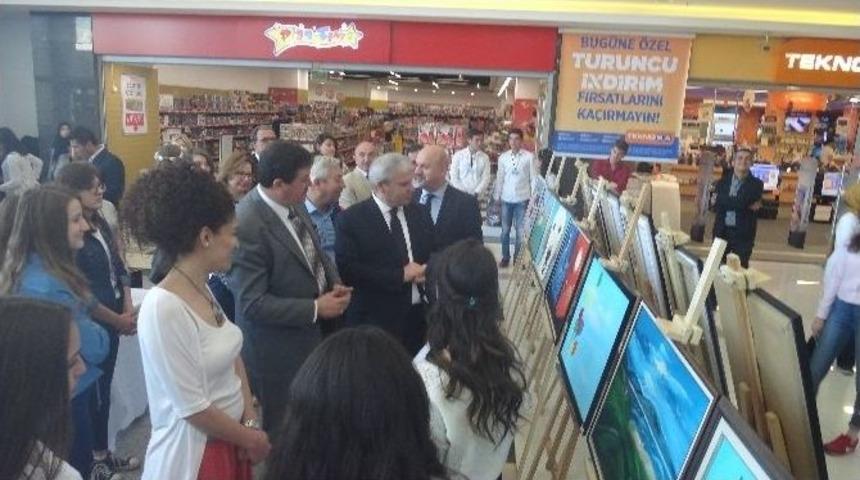 &Ouml;zdilek&rsquo;te 19 Mayıs Gen&ccedil;lik Ve Spor Bayramı Sergisi