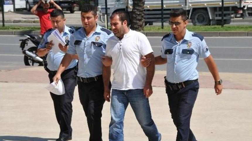 Alanya&rsquo;da Yerel Televizyon Kanalı Sahibine Saldıran Zanlı Yakalandı