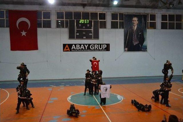 Çorlu’da Halk Oyunları Şöleni Yapıldı