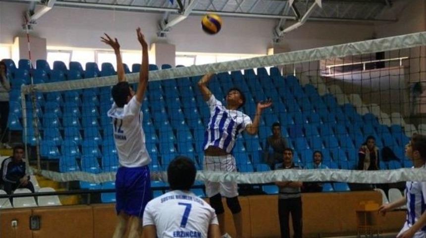Vergi Haftası Voleybol M&uuml;sabakaları Tamamlandı