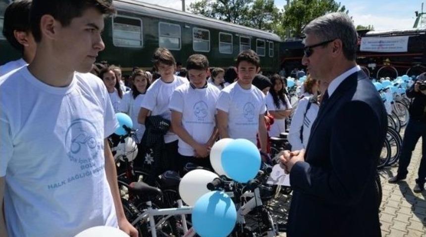 &Ouml;ğrencilere 400 Adet Bisiklet Dağıtıldı