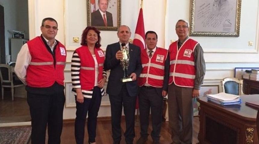 Kızılay &Ccedil;orlu Şubesi&rsquo;nden Vali Salihoğlu&rsquo;na Ziyaret