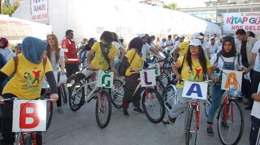 Gen&ccedil;lerin Katıldığı Bisiklet Turu Heyecanla Başladı