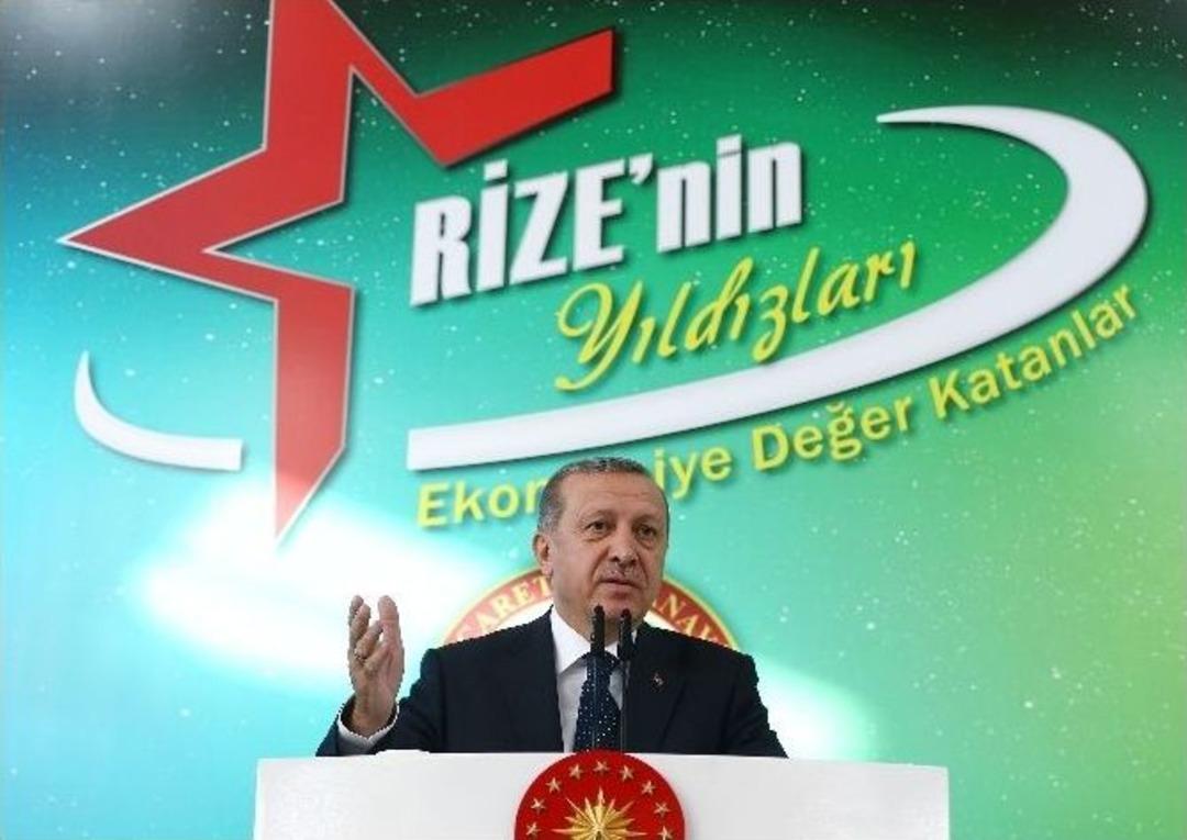 Cumhurbaşkanı Recep Tayyip Erdoğan Rize&rsquo;de