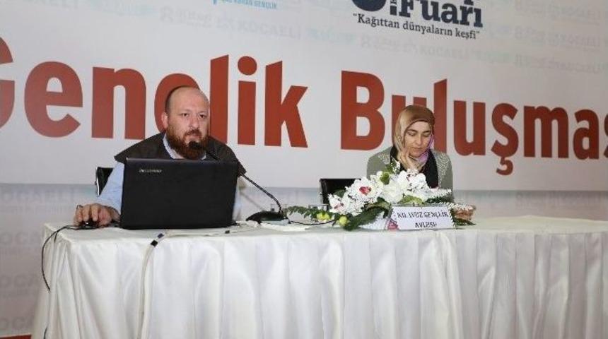 Ustaları Ebru Ve Hat Sanatlarını Anlattı