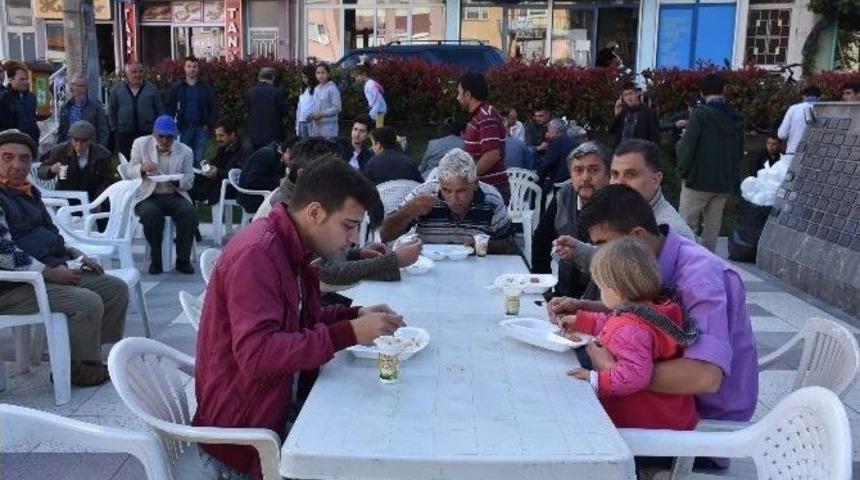 Dursunbeyli Beşiktaşlılar Şampiyonluğu Farklı Kutladı