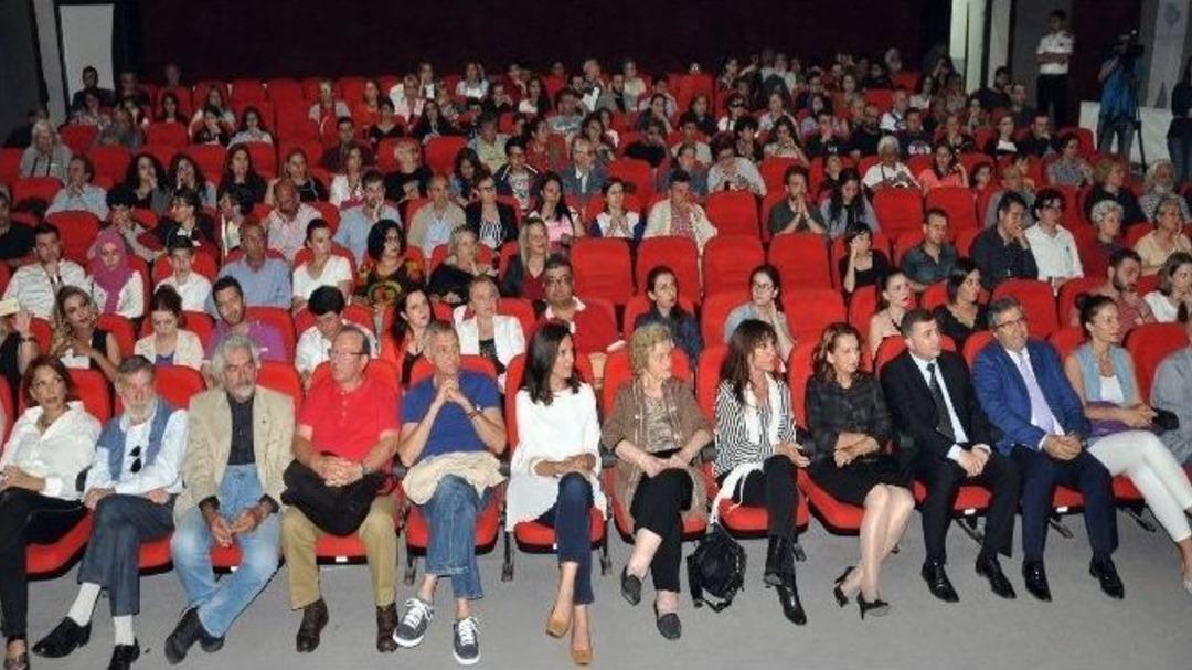 &Uuml;nl&uuml; Y&ouml;netmene Saygı Gecesi