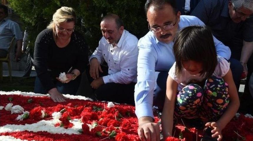 40 Bin Karanfille Berat Kandili Kutlaması