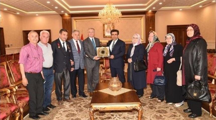 Gaziler Derneğinden Vali G&uuml;zeloğlu&rsquo;na Ziyaret