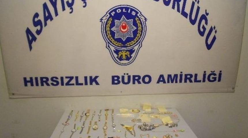 Kuyumcudan Hırsızlık Yapan Ş&uuml;pheli Kıskıvrak Yakalandı