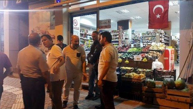 Kuru Sıkı Tabanca İle Marketi Soydu 1