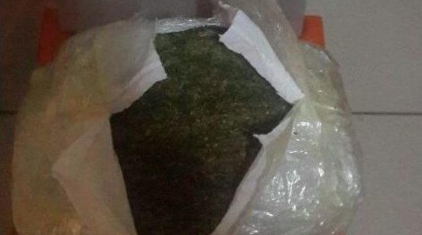 İzmir&rsquo;de Uyuşturucu Operasyonu