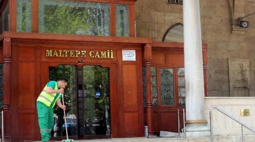 Camilerde Ramazan Temizliği