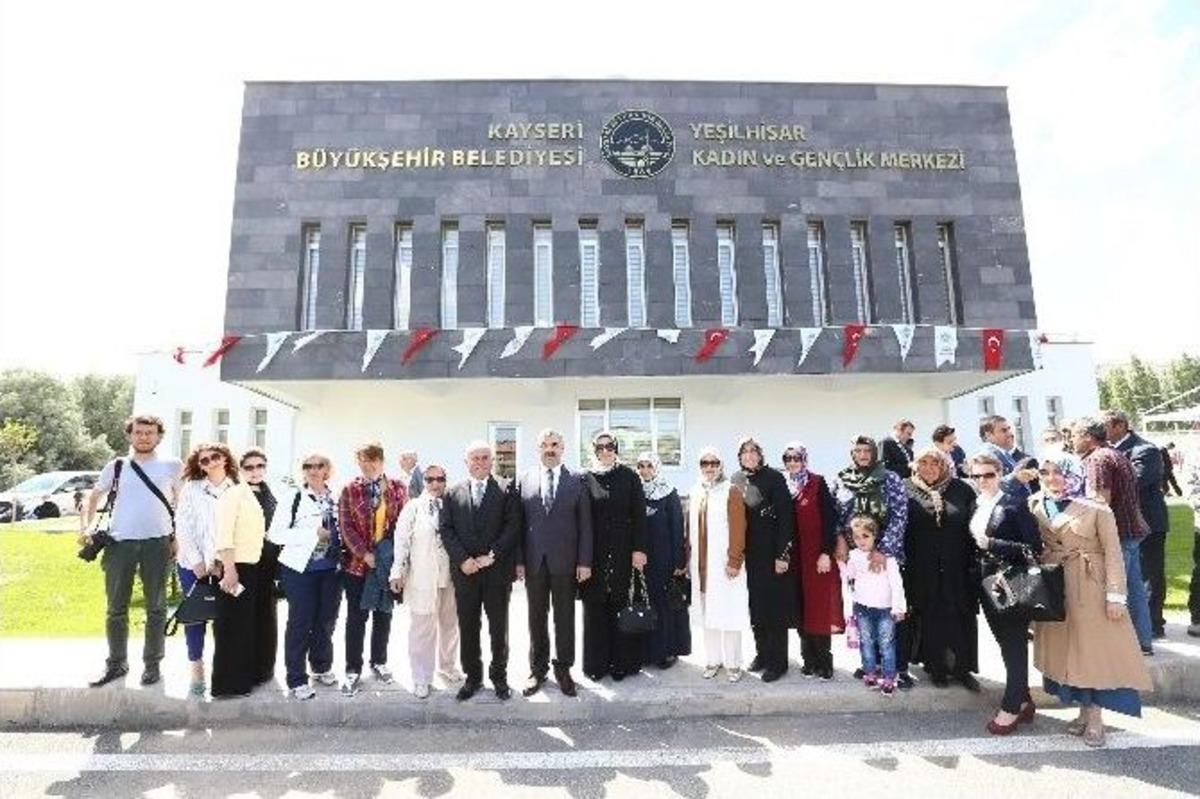 B&uuml;y&uuml;kşehir Belediyesi&rsquo;nden Yeşilhisar&rsquo;a 33 Milyon Tl&rsquo;lik Yatırım