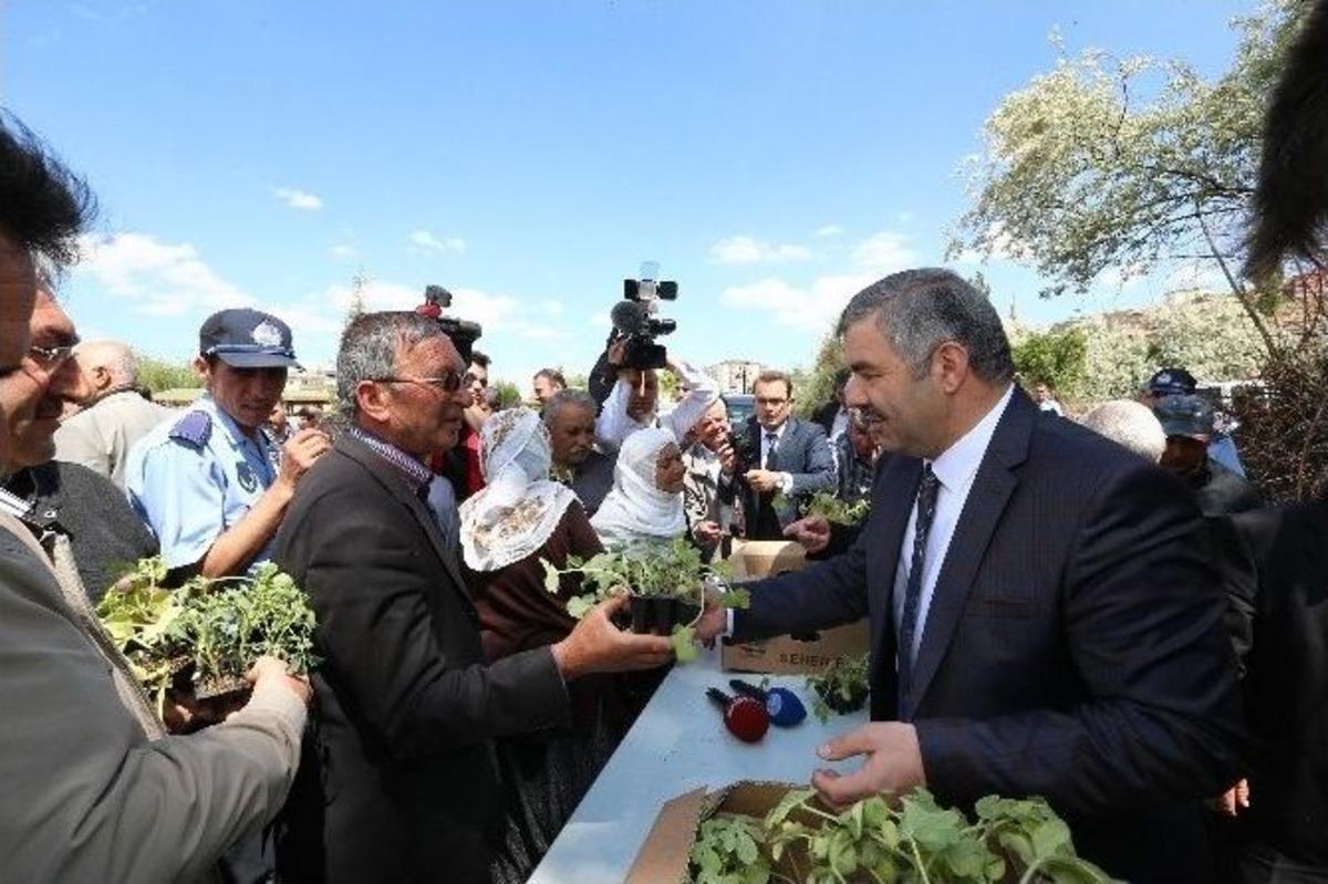 Başkan &Ccedil;elik&rsquo;e B&uuml;y&uuml;k İlgi
