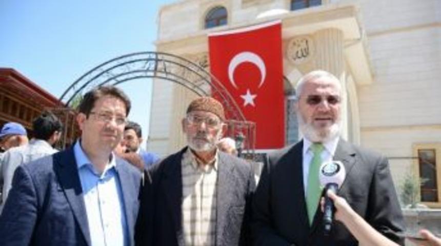 Soğukpınar Camii Yeni Y&uuml;z&uuml;yle İbadete A&ccedil;ıldı