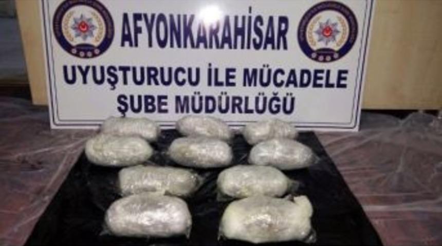 Afyonkarahisar&rsquo;da 2 Kilo 665 Gram Esrar Ele Ge&ccedil;irdi