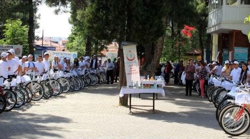 &Ouml;ğrencilere 180 Bisiklet Dağıtıldı