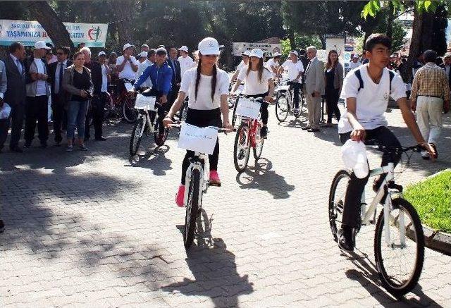 Öğrencilere 180 Bisiklet Dağıtıldı