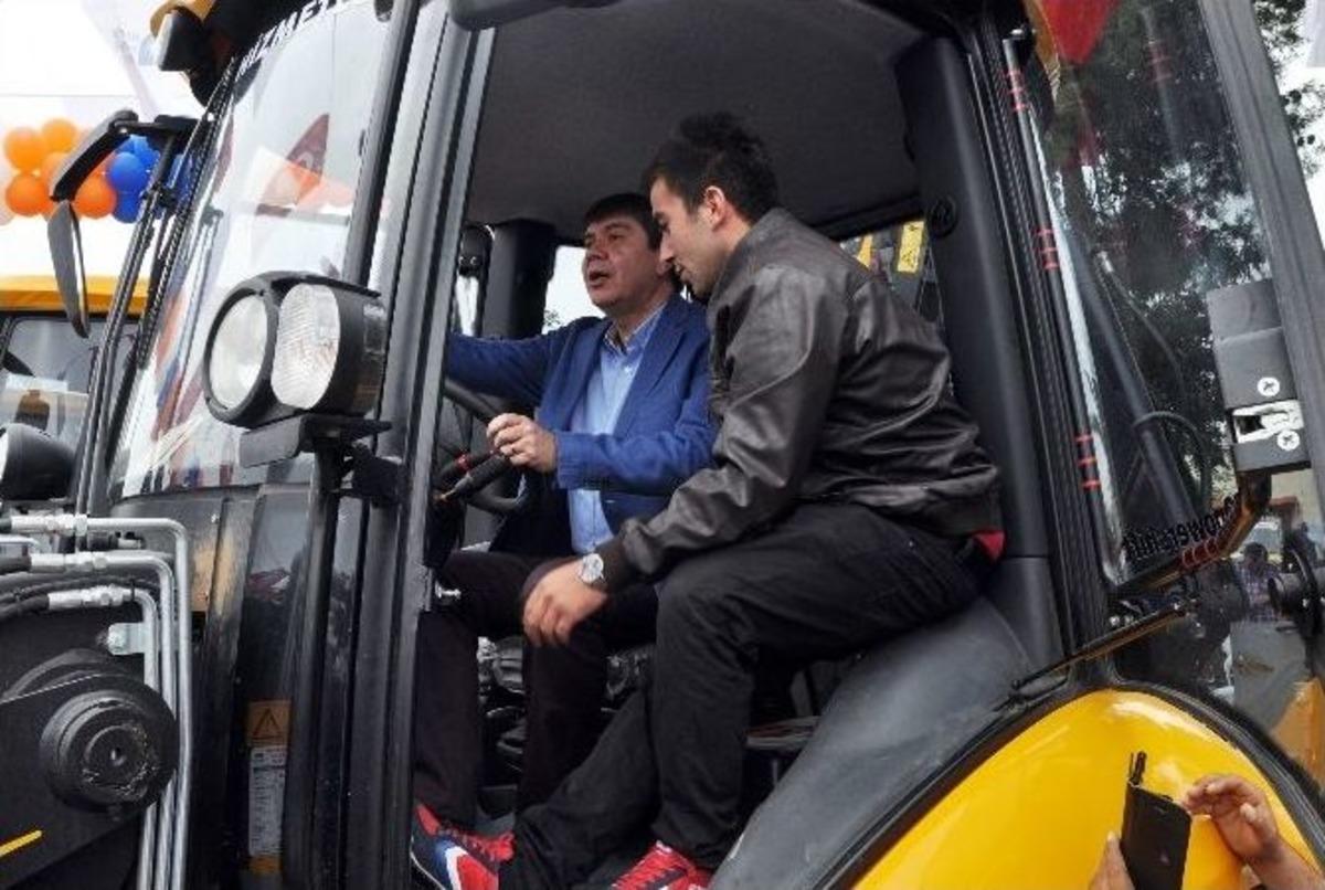 B&uuml;y&uuml;kşehir Belediyesi&rsquo;ne 43 Yeni İş Makinesi