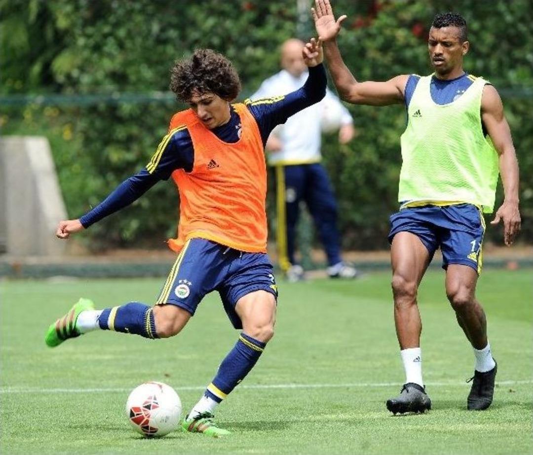 Fenerbah&ccedil;e, Galatasaray Ma&ccedil;ı Hazırlıklarına Başladı