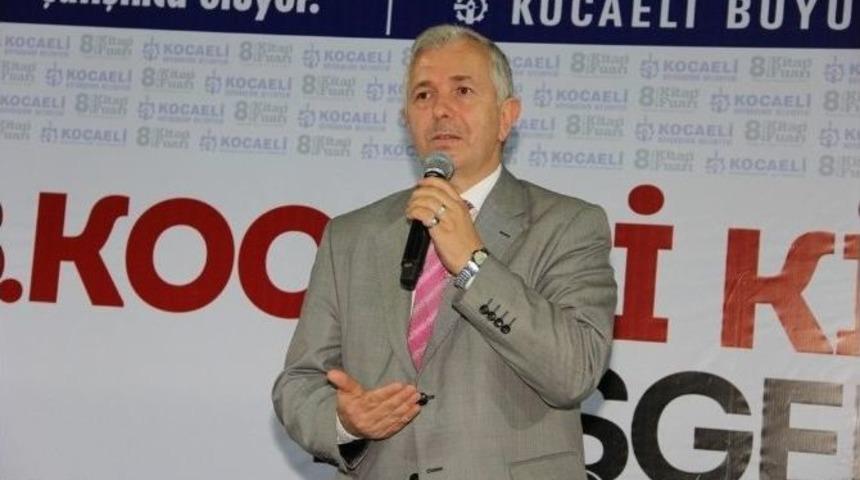 Namaz Kılmanın &Ouml;nemi Kitap Fuarı&rsquo;nda Anlatıldı