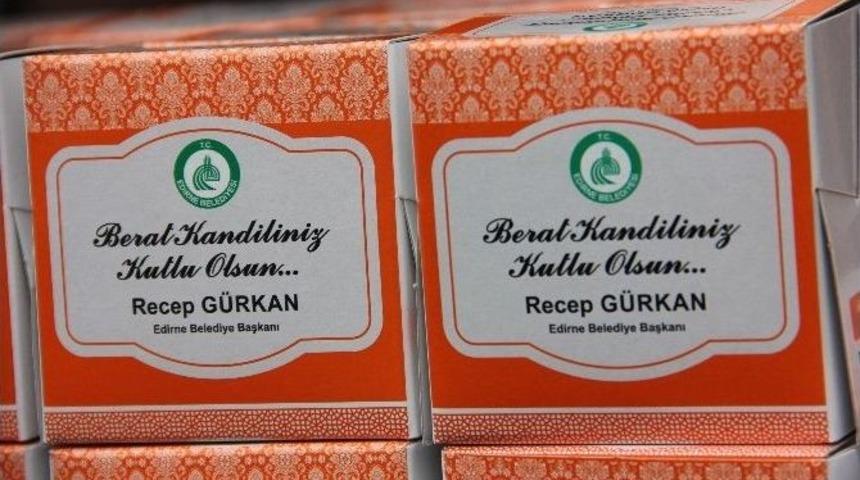 Edirne Belediyesi 15 Bin Kandil Simidi Dağıttı