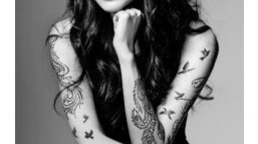 Şair, Sporcu Selin S&ouml;ğ&uuml;tl&uuml;gil, &Ccedil;in Seddi Maratonunda Koşacak