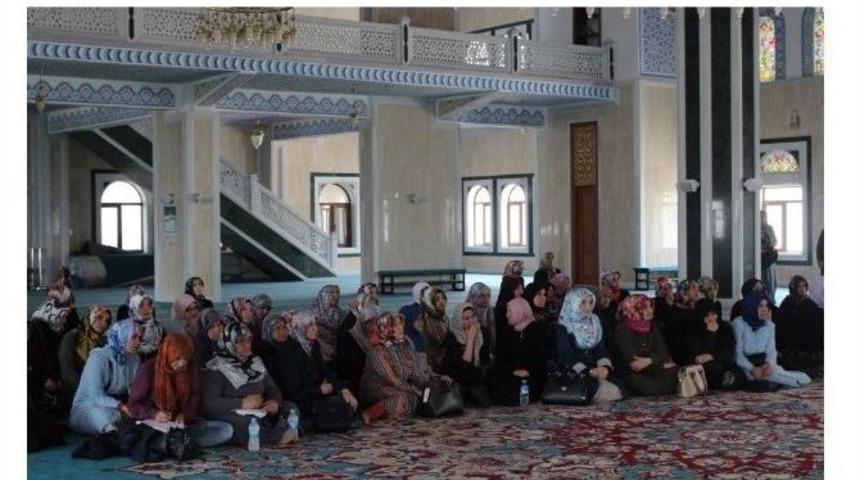 Bilecik’te Kur’an Kursları Arası Temel Dini Bilgiler Yarışması